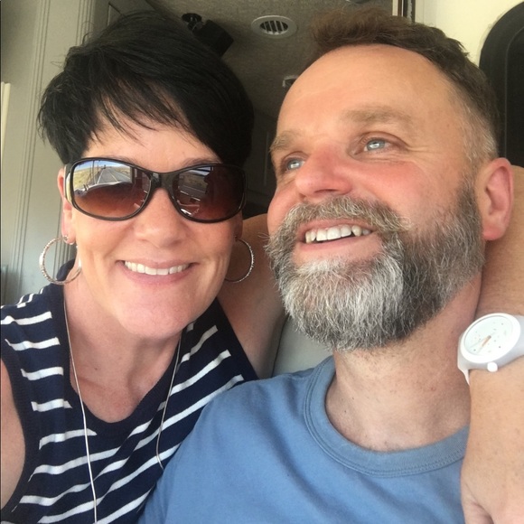 Meet your Posher, Lisa - Picture 2 of 4